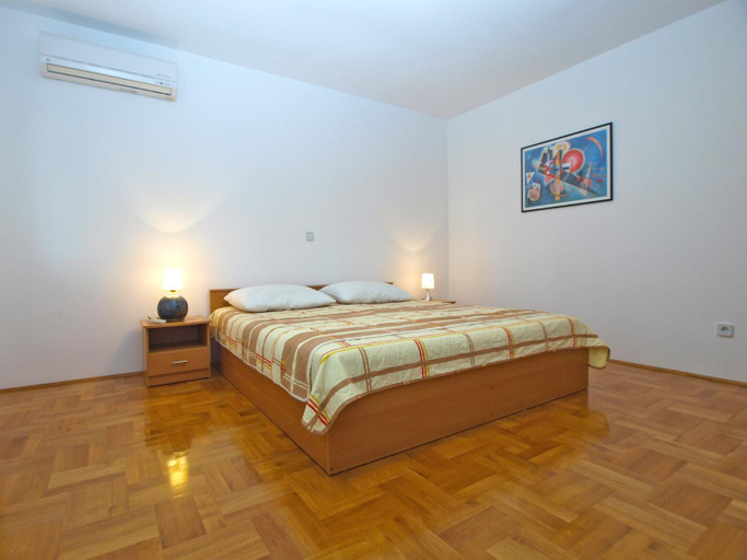 Bedroom 2, Apartment 1600, Pula