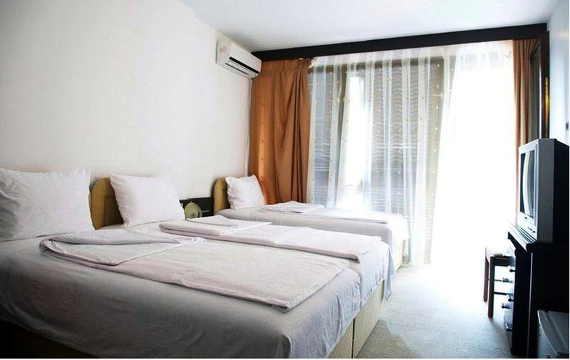 Bedroom 2, Hotel Pela