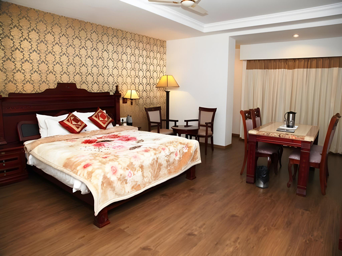 Bedroom 3, Deep Residency, Hardwar
