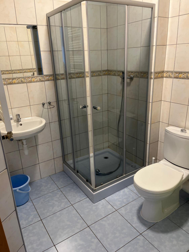 Bathroom 3, Pokoje Alina, Kołobrzeg