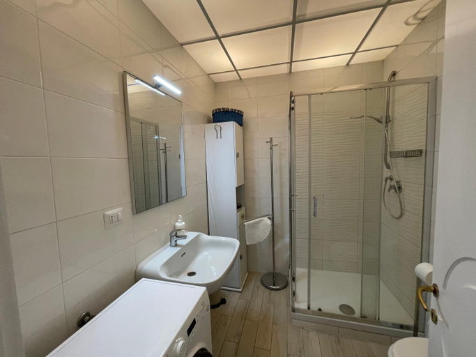 Bathroom 3, Suites in Rome 2 - Appartament, Rome
