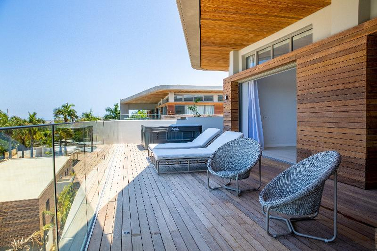 Others 4, Manta Cove by Horizon Holidays, Black River