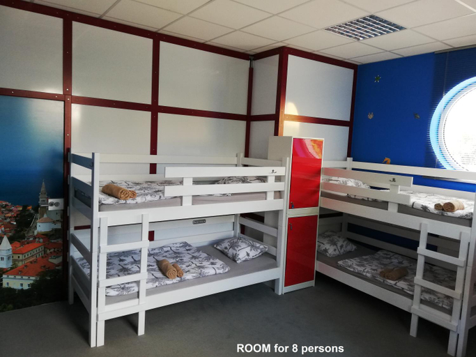 Bedroom 2, ALL SEASONS - HOSTEL, Ljubljana