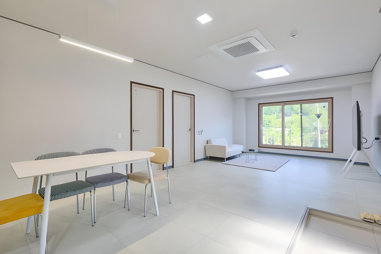 Business Facilities, Yangyang Eunstay, Yangyang