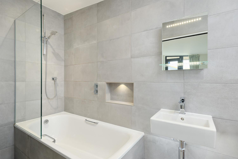 Bathroom 3, Wooda Farm Holidays, Cornwall