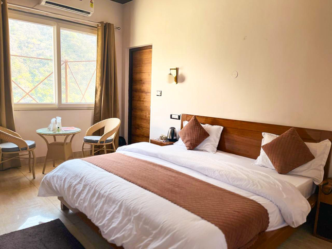 Bedroom 2, Daandikaanthi Hotel, Garhwal