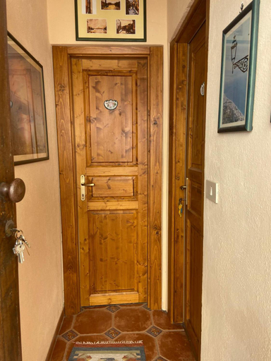 Others 4, Casa Lina Bouganville, Messina