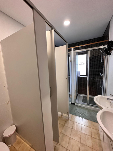 Bathroom 3, OldVillage Hostel, Ponte de Lima