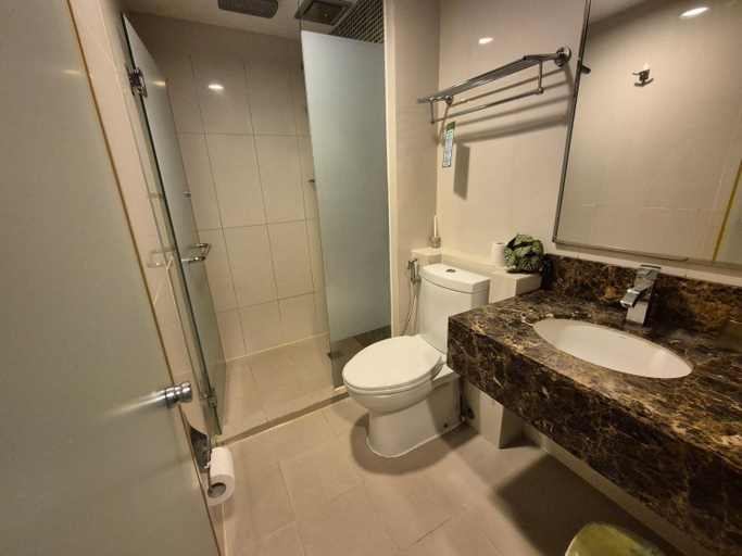 Bathroom 2, COZY Studio at Ming Garden Residence, Kota Kinabalu