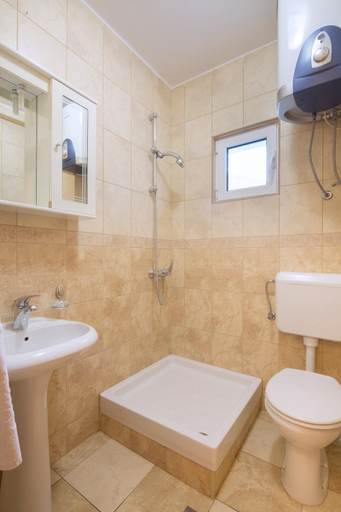 Others 3, Apartments Konte