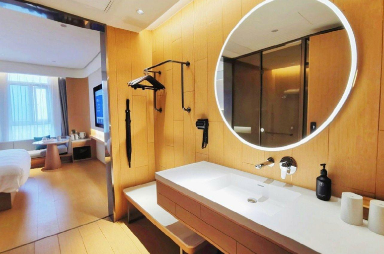 Bathroom 4, Ji Hotel Liyang Matou Street, Changzhou