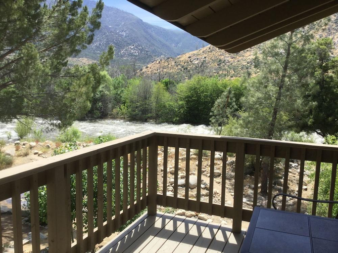 Others 4, Sequoia Lodge, Kern