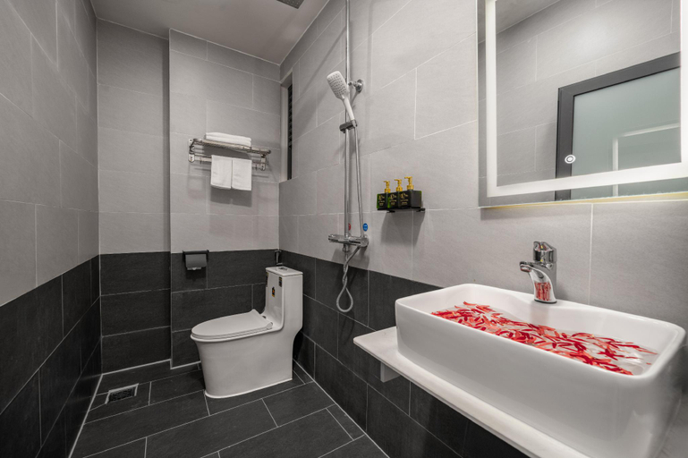 Bathroom 5, KLY Hotel Vung Tau, Vũng Tàu