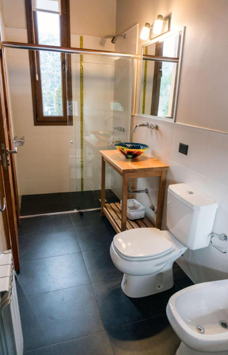 Bathroom 4, Origen de la Bahia, Los Lagos