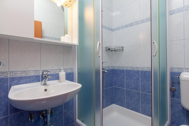 Bathroom 3, Vila Nives, Podgora