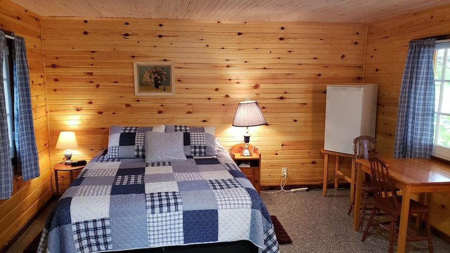 Others 2, Miners Bay Lodge, Haliburton