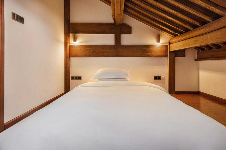 Bedroom, landscape Hotel Shaxi, Dali Bai