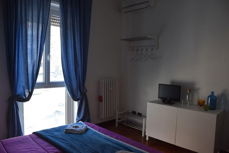 Bedroom 2, Stasera a casa da M.E., Rome