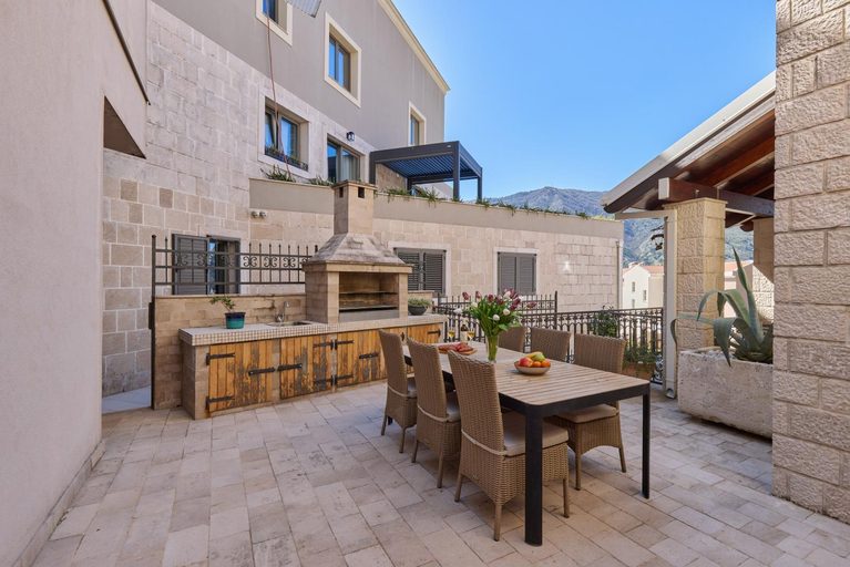 Others 2, Nautica Studios With Outdoor Pool