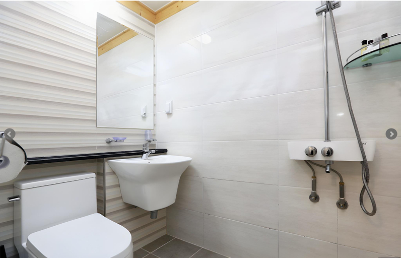 Bathroom 4, Jeju Cocos Pension, Jeju