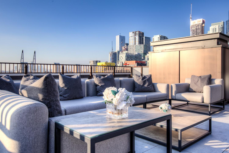 Food & Drinks 4, Luxury Apartments near Canary Wharf, London
