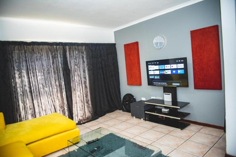 Others 5, Reedsview Apartment, City of Johannesburg