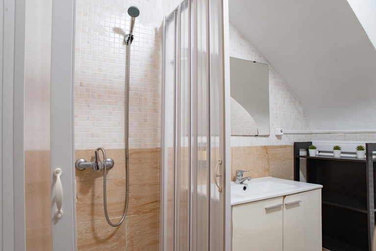 3, RESIDENCE du SOLEIL, Girona