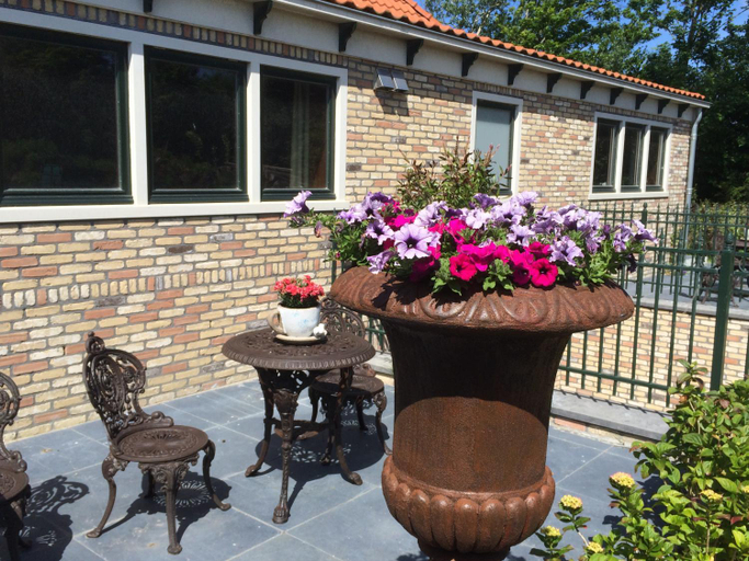 Others 4, B&B Le Commandeur, Texel