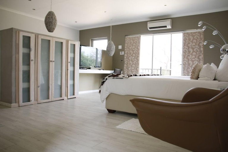 Bathroom 4, Na’ankuse @ Utopia, Windhoek East