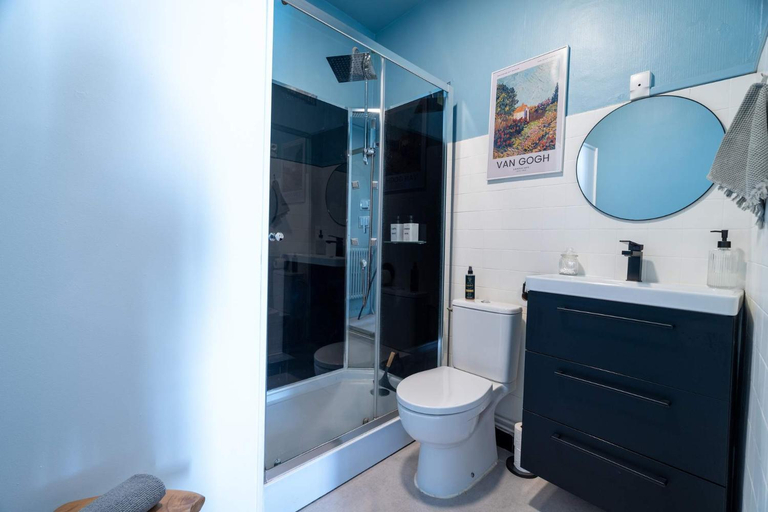 Bathroom 5, Les Suites de Bellac, Haute-Vienne