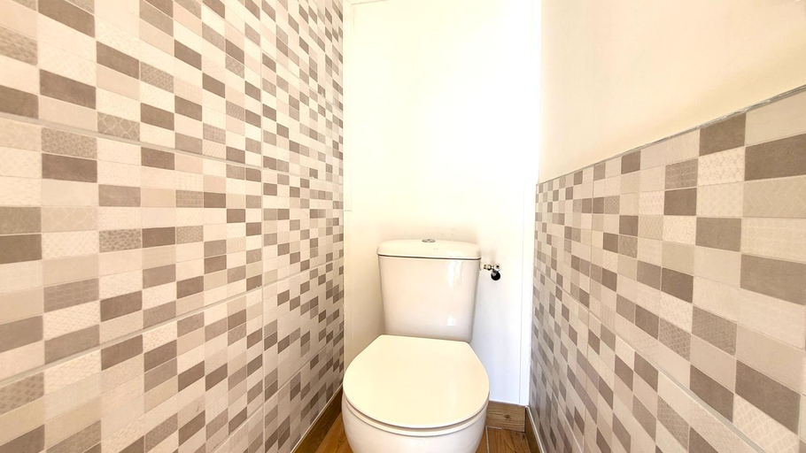 Bathroom 3, Le Bellevue - Beaux appartements avec vue splendide, Essonne