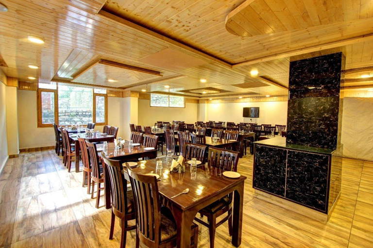 Food & Drinks 3, Manali Grand, Kullu