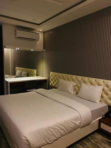 Others 1, barkah inn, Kannur