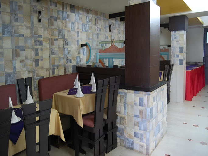 Food & Drinks 2, HG Grandiose Hotel, Sirohi