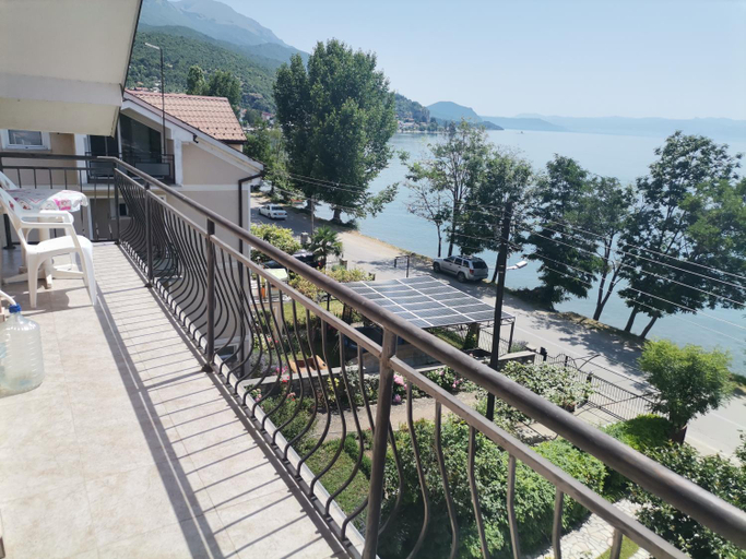 Others 2, Guesthouse Zimovski