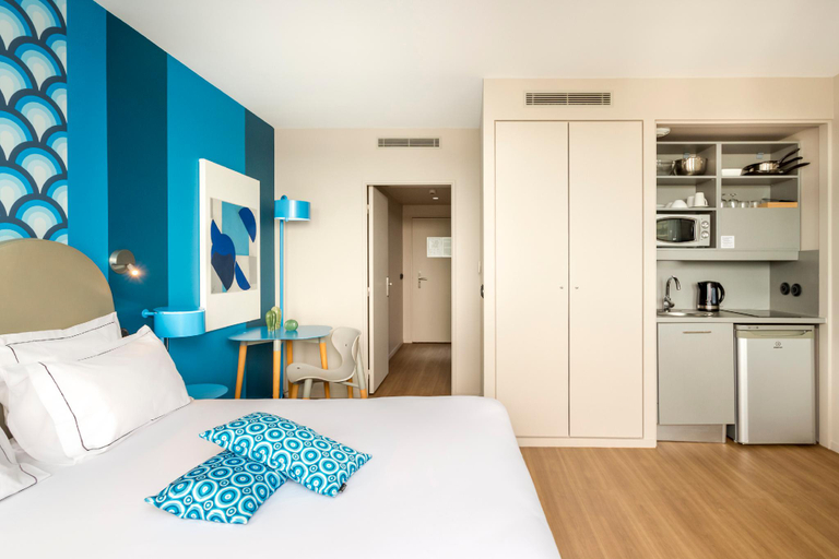 Bedroom 2, Appart City Collection Paris Velizy, Yvelines