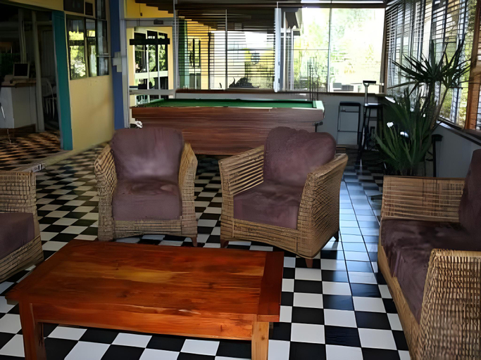Public Area 2, Barrier Reef Motel, Johnstone
