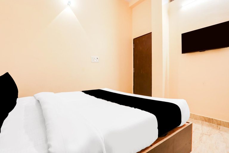 Bedroom, hotel paradise inn, Jabalpur