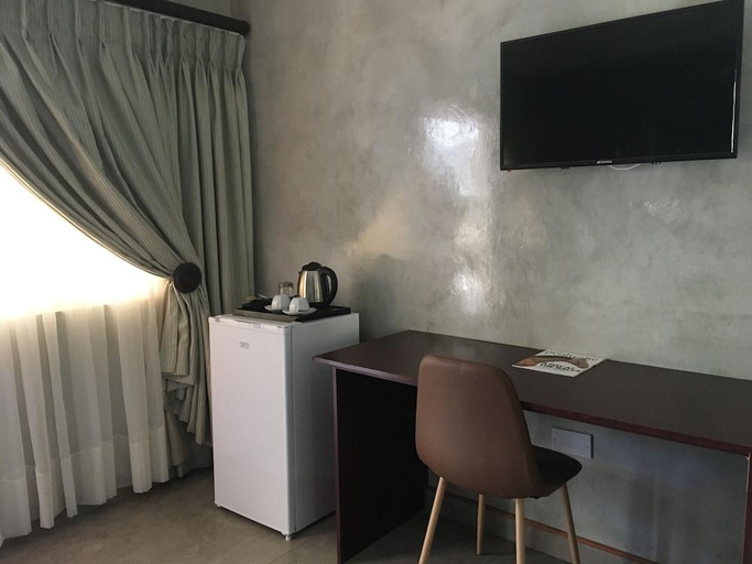 Others 5, Parkview Hotel, Ngamiland East
