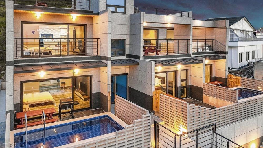 Exterior & Views 1, Namhae Annyeong Noeul Pool Villa, Namhae