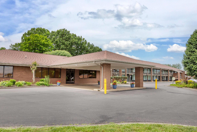 Exterior & Views 2, Quality Inn Mount Airy Mayberry, Surry
