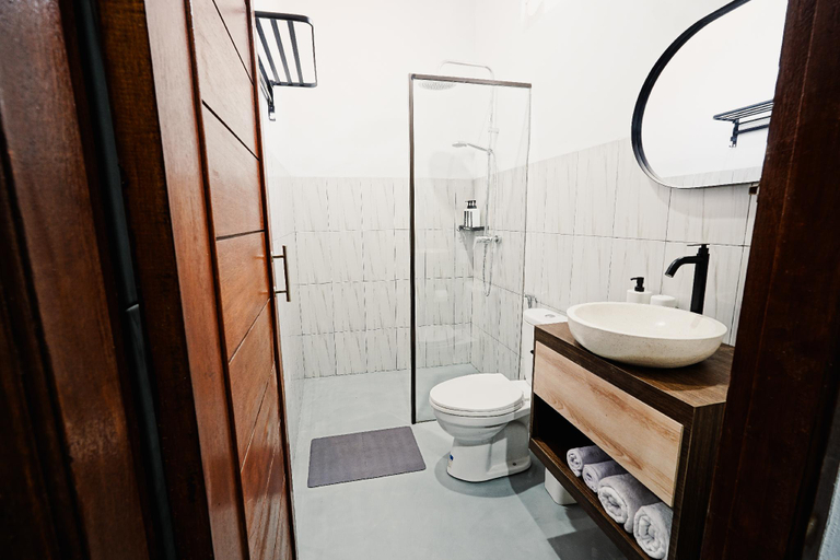 Others 3, 4 Min to Beach, Central Canggu – Quiet 2BR Villa, Badung
