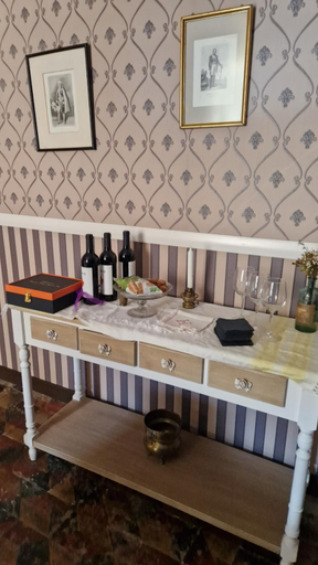 Food and beverages 4, Casa palaciega Dona Leocadia, Navarra