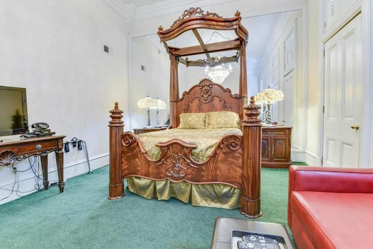 Bedroom 5, Chateau Orleans, Orleans