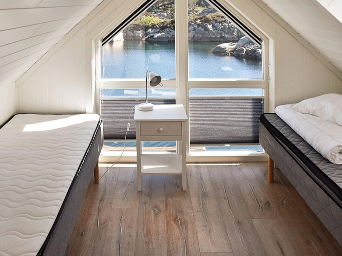 Bedroom 2, 5 Star Holiday Home in Urangsvag, Bømlo