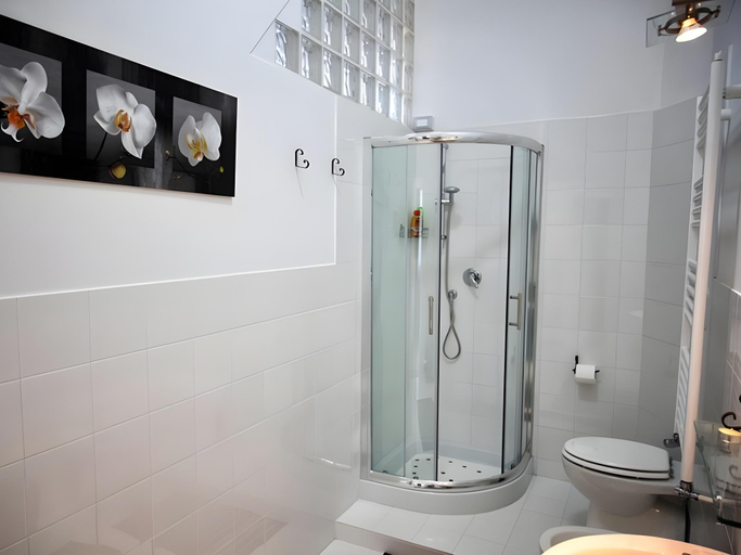 Bathroom 5, B&B da Ponticello, Rome