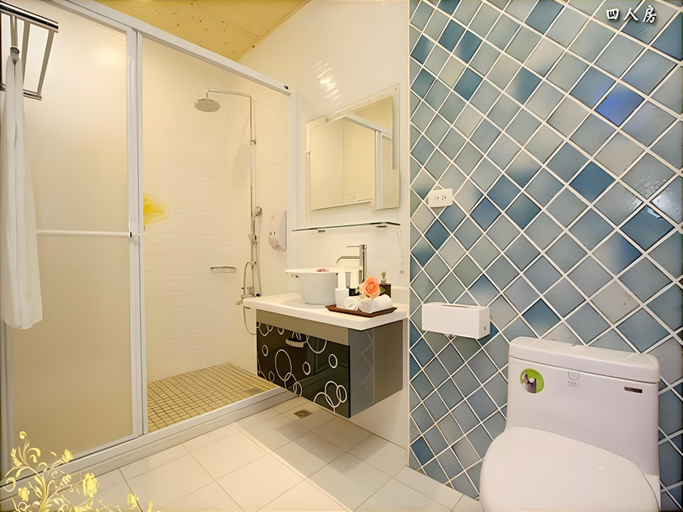 Bathroom 2, Qing Jing Ze Bed & Breakfast, Hualien