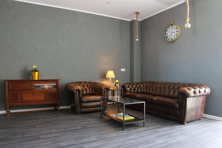 Others 3, Motel Schonefeld, Dahme-Spreewald