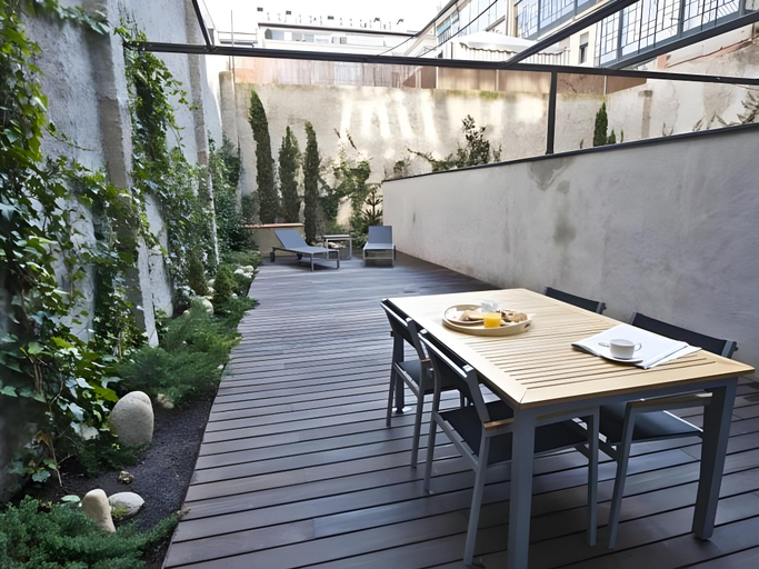 Others 5, Casp 74 Apartments, Barcelona