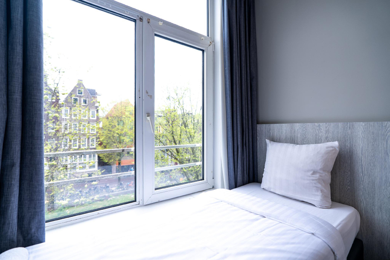 Bedroom 2, Hotel Crown, Amsterdam